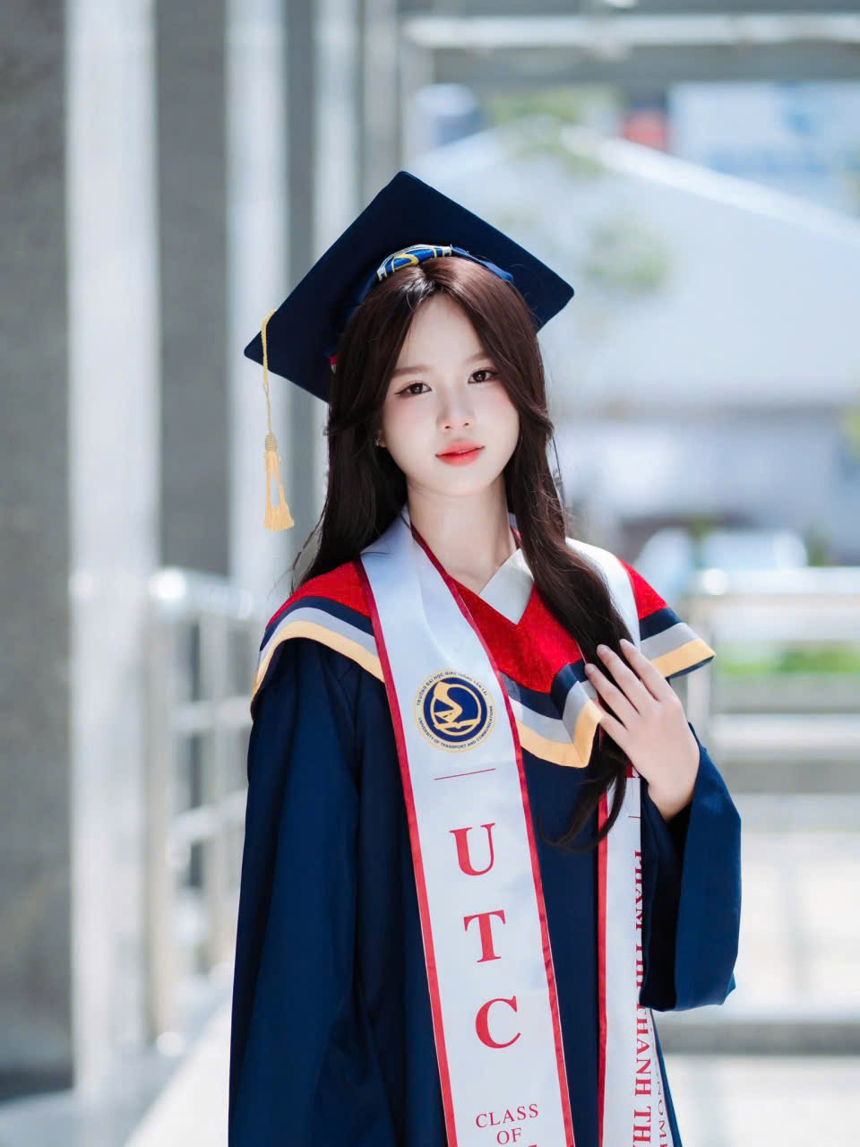mua áo cử nhân Đại học GTVT
