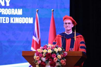 Tìm hiểu về lễ phục tốt nghiệp và địa chỉ thuê uy tín