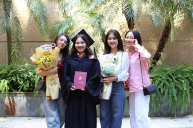 Lợi ích của việc thuê áo cử nhân cho ngày tốt nghiệp