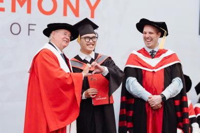 Giới thiệu dịch vụ cho thuê áo thạc sĩ tại Duyên Hà