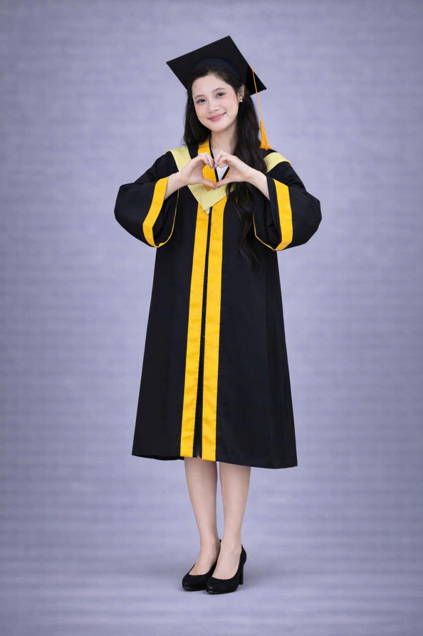 Sinh viên cần làm gì khi muốn Thuê áo cử nhân VNUA giá tốt?