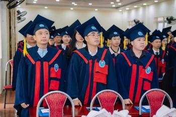 Bán và cho thuê áo cử nhân Đại học Mở Hà Nội