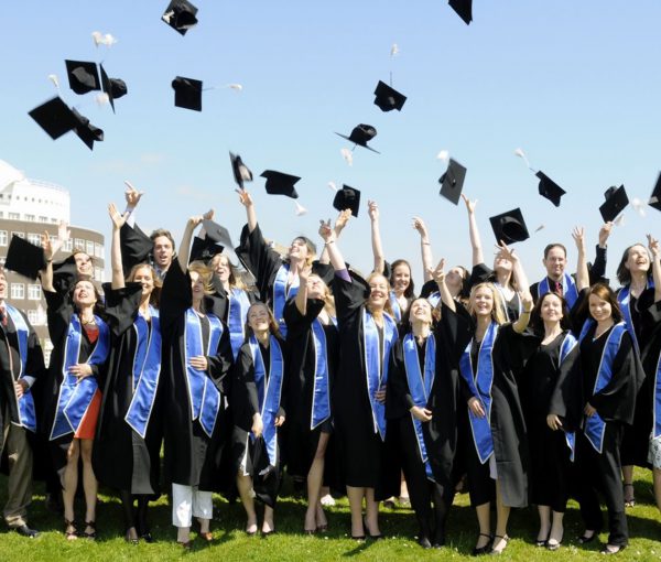 Áo tốt nghiệp đại học ở Hàn Quốc