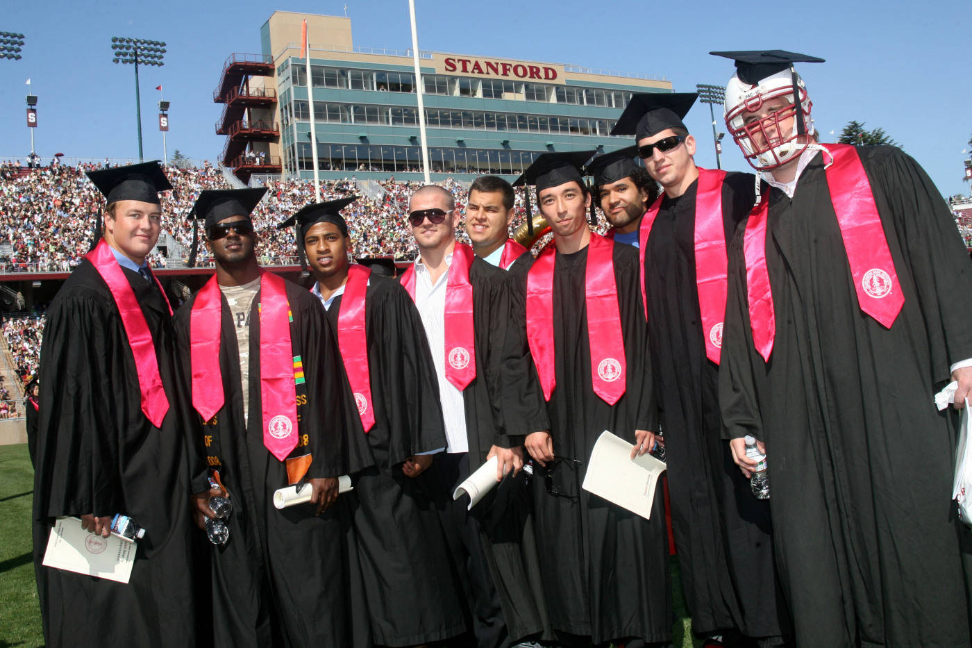Lễ phục tốt nghiệp đại học Stanford