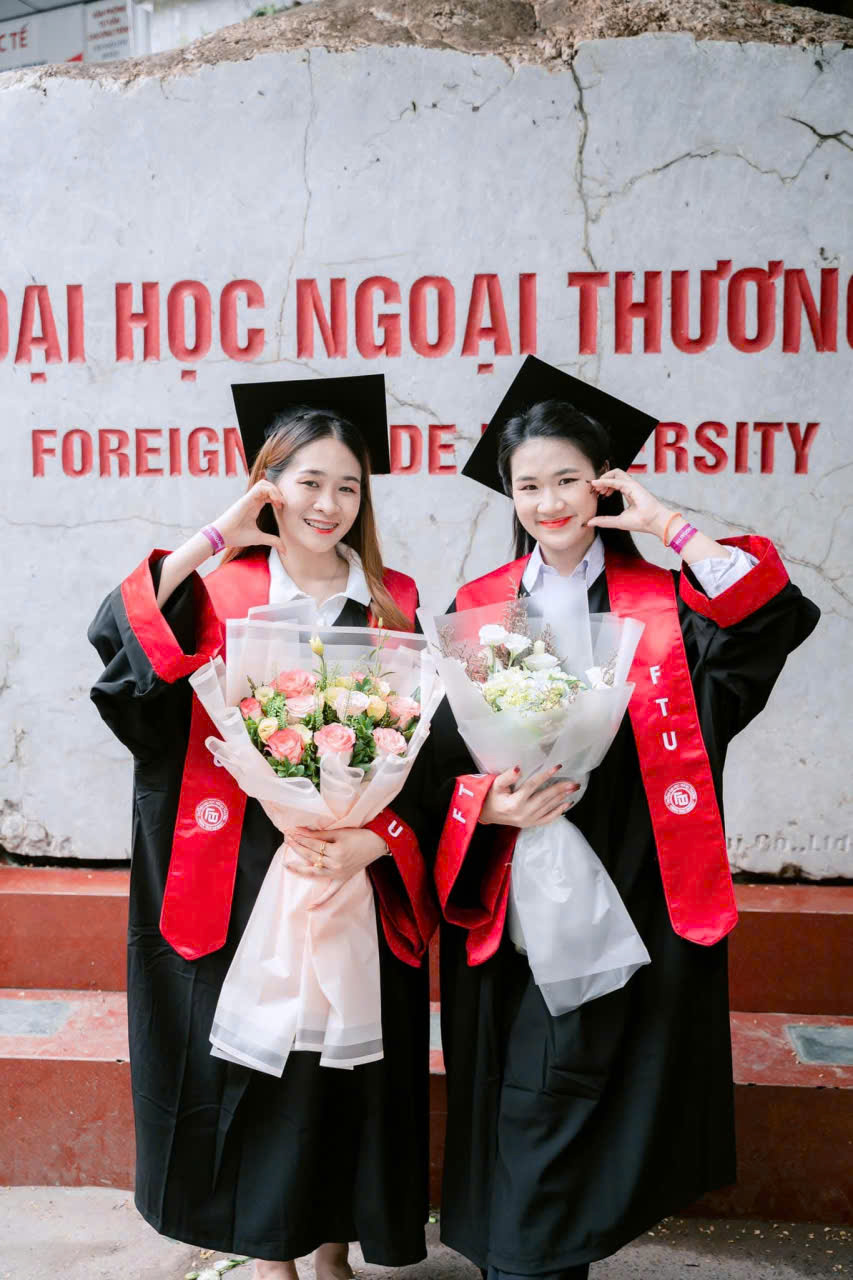 may áo cử nhân FTU