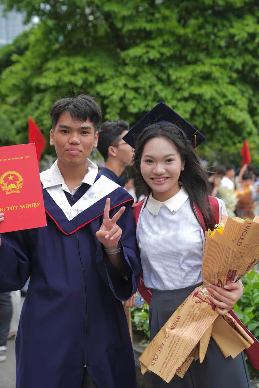mua áo cử nhân AJC