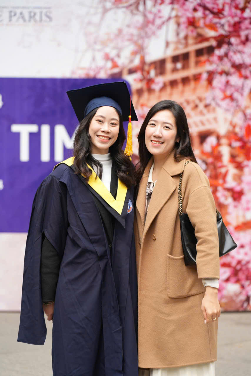 Thuê Áo thạc sĩ đại học Kinh tế Quốc dân