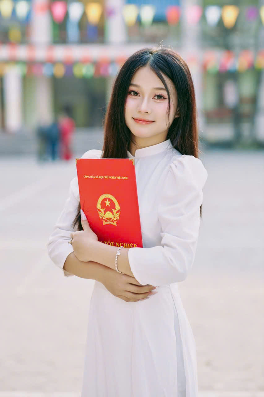 thuê áo dài kỷ yếu