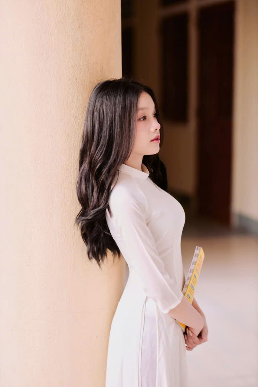thuê áo dài kỷ yếu giá tốt