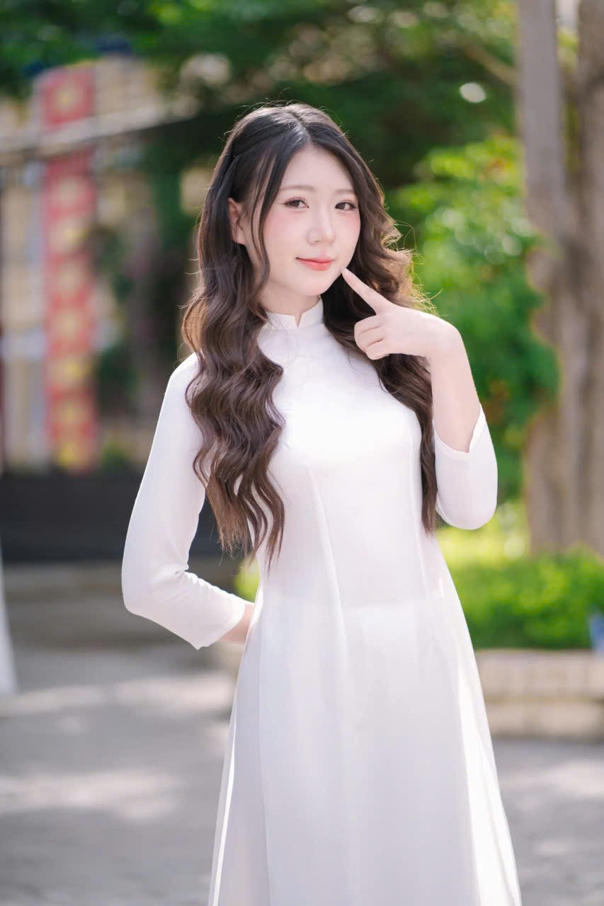 thuê áo dài kỷ yếu giá tốt