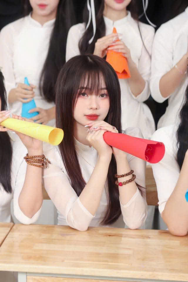thuê áo dài kỷ yếu