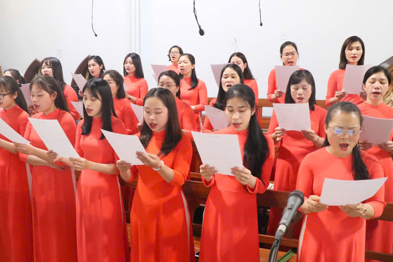 may áo dài ca đoàn