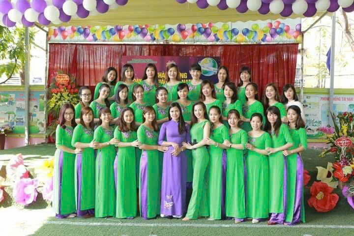 Áo dài đồng phục giáo viên mầm non