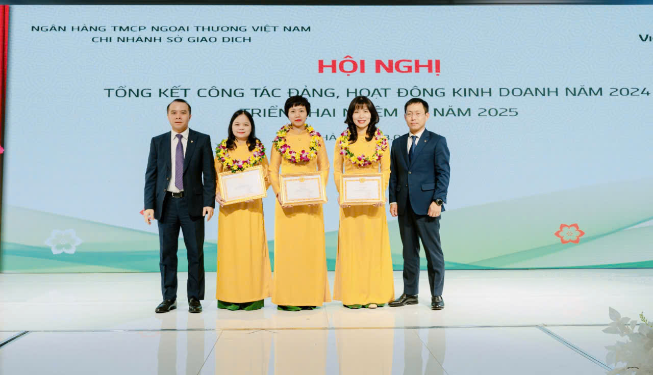 Áo dài đồng phục công sở