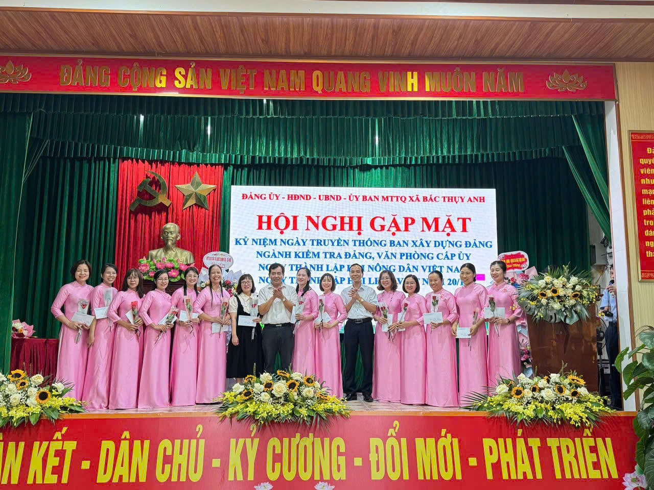 Áo dài đồng phục công ty