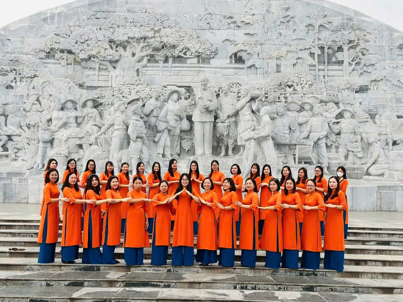 áo dài đồng phục họp lớp