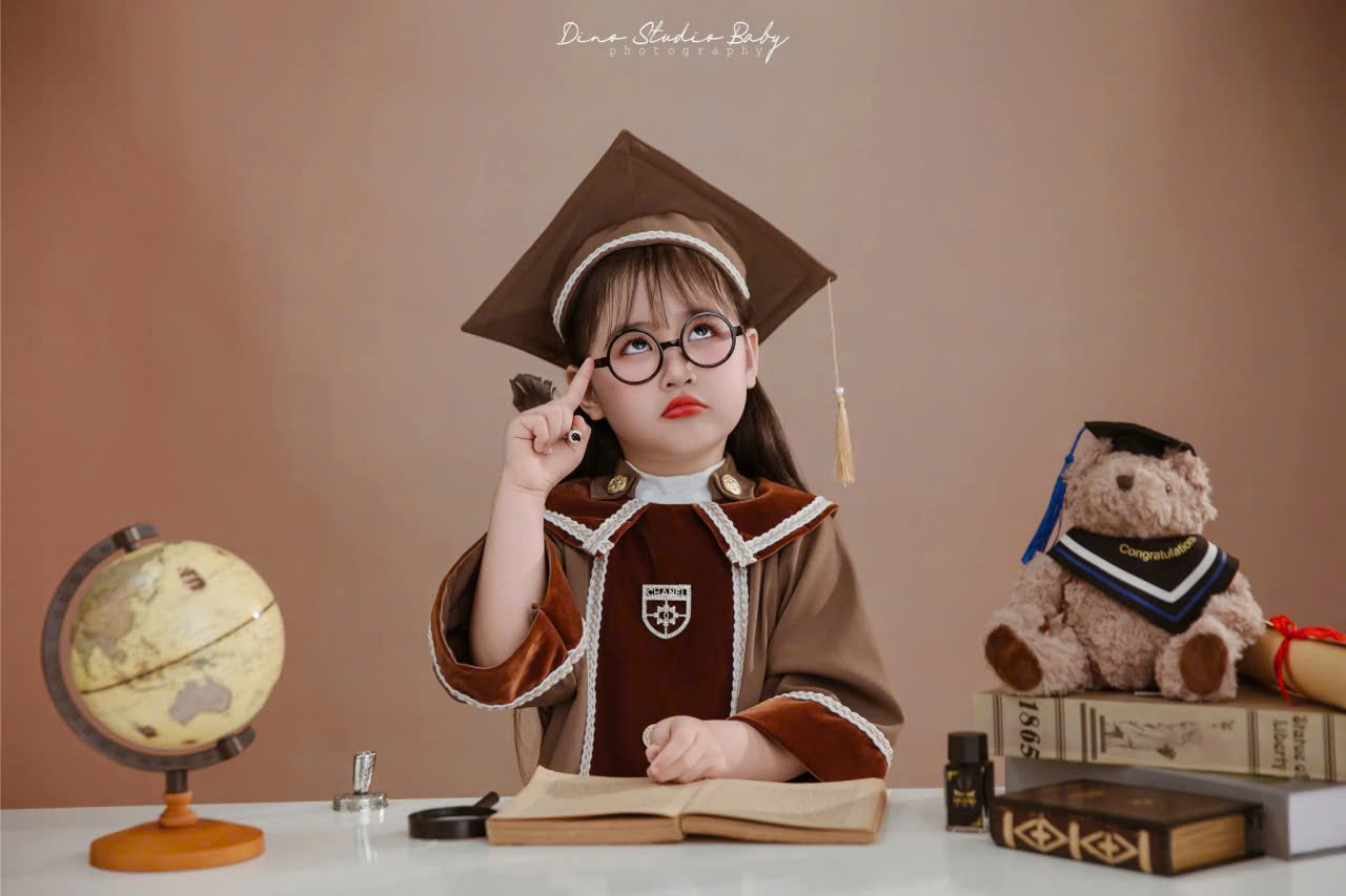 Áo cử nhân mầm non Hàn Quốc