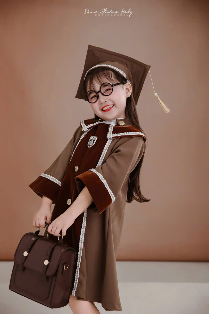 áo cử nhân mầm non