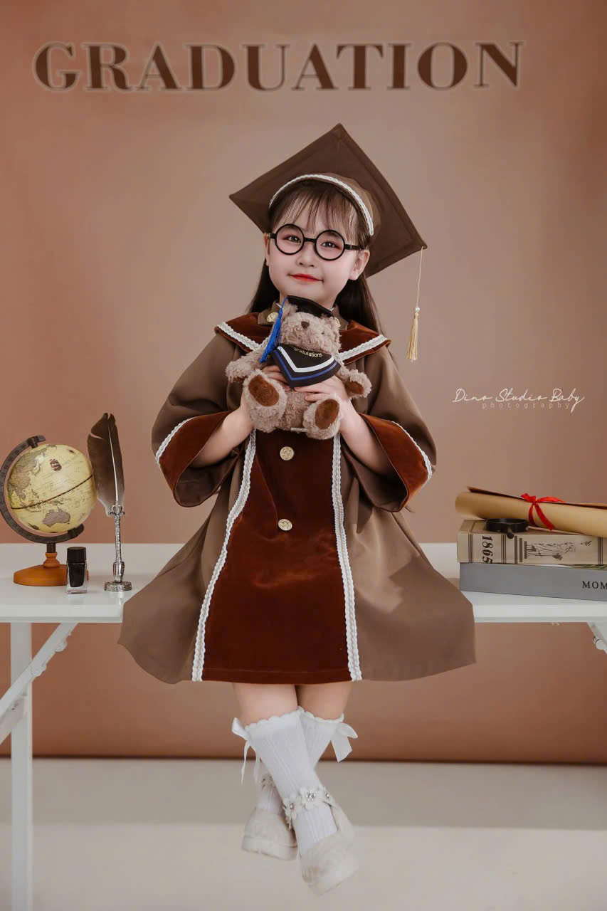 áo cử nhân mầm non hot nhất