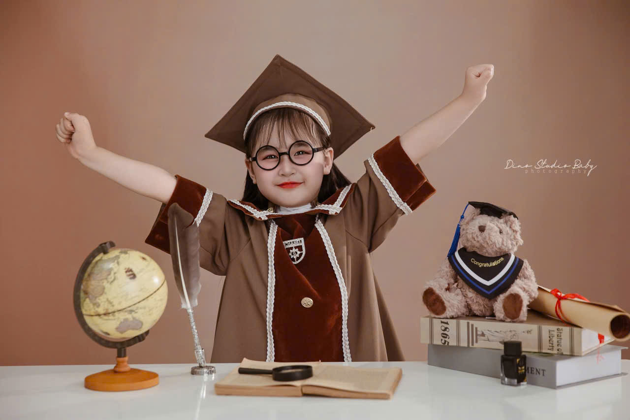 áo cử nhân mầm non hot nhất