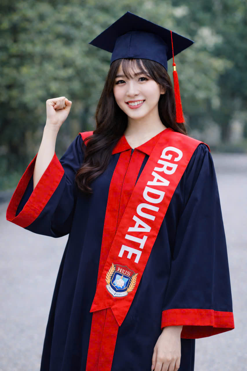 Bán và cho thuê áo cử nhân Đại học Khoa học tự nhiên