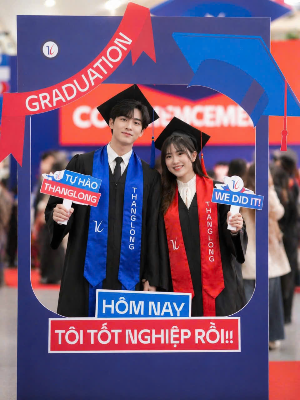 thuê áo tốt nghiệp Đại học Thăng Long